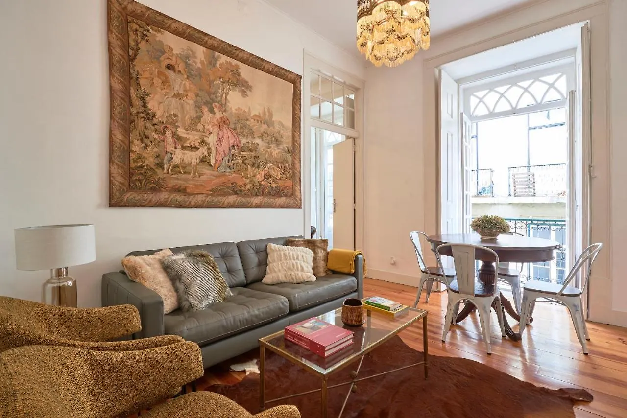Spacious Apartment In The Perfect Lisbon Location, By Timecooler