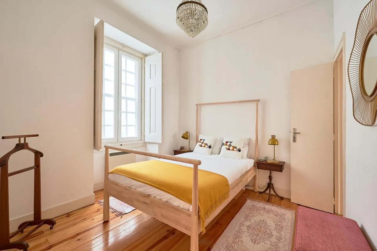 Spacious Apartment In The Perfect Lisbon Location, By Timecooler Portugal