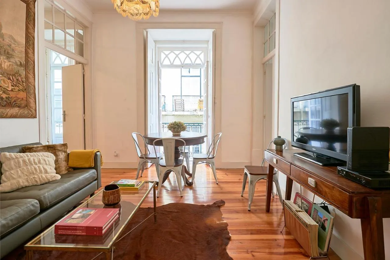 Spacious Apartment In The Perfect Lisbon Location, By Timecooler 0*,