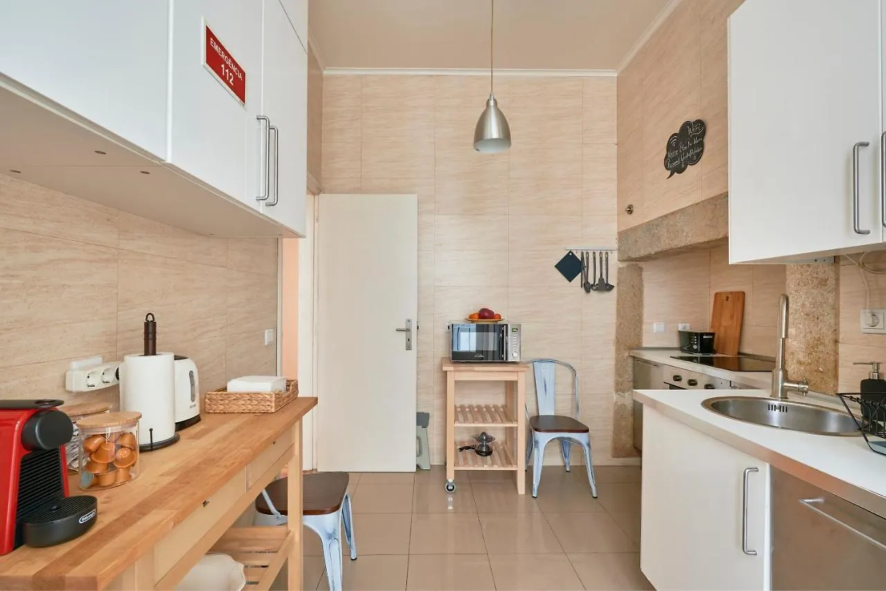 Spacious Apartment In The Perfect Lisbon Location, By Timecooler 0*,  Portogallo